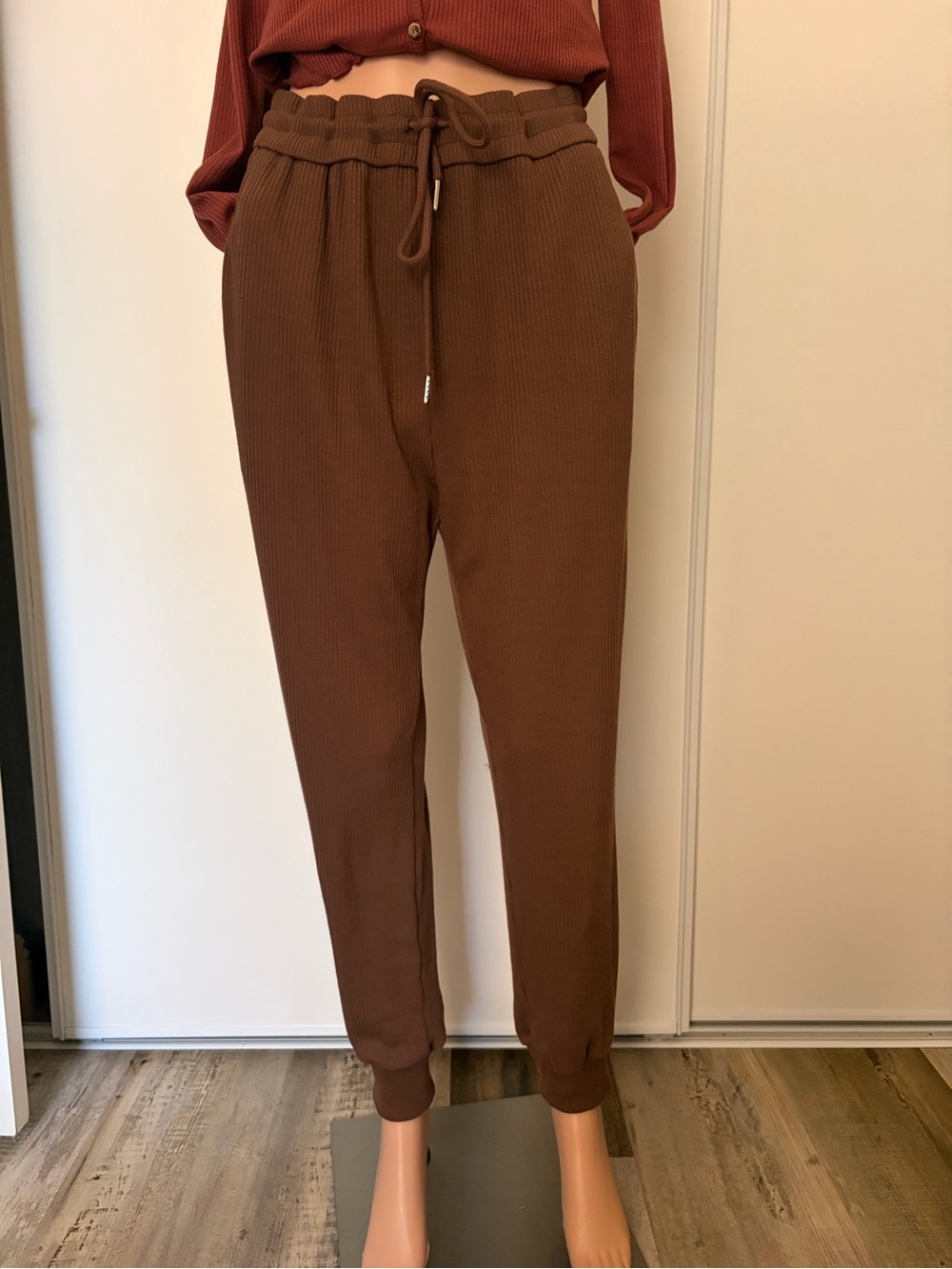 Women's Brown Ribbed Paperbag Drawstring Joggers